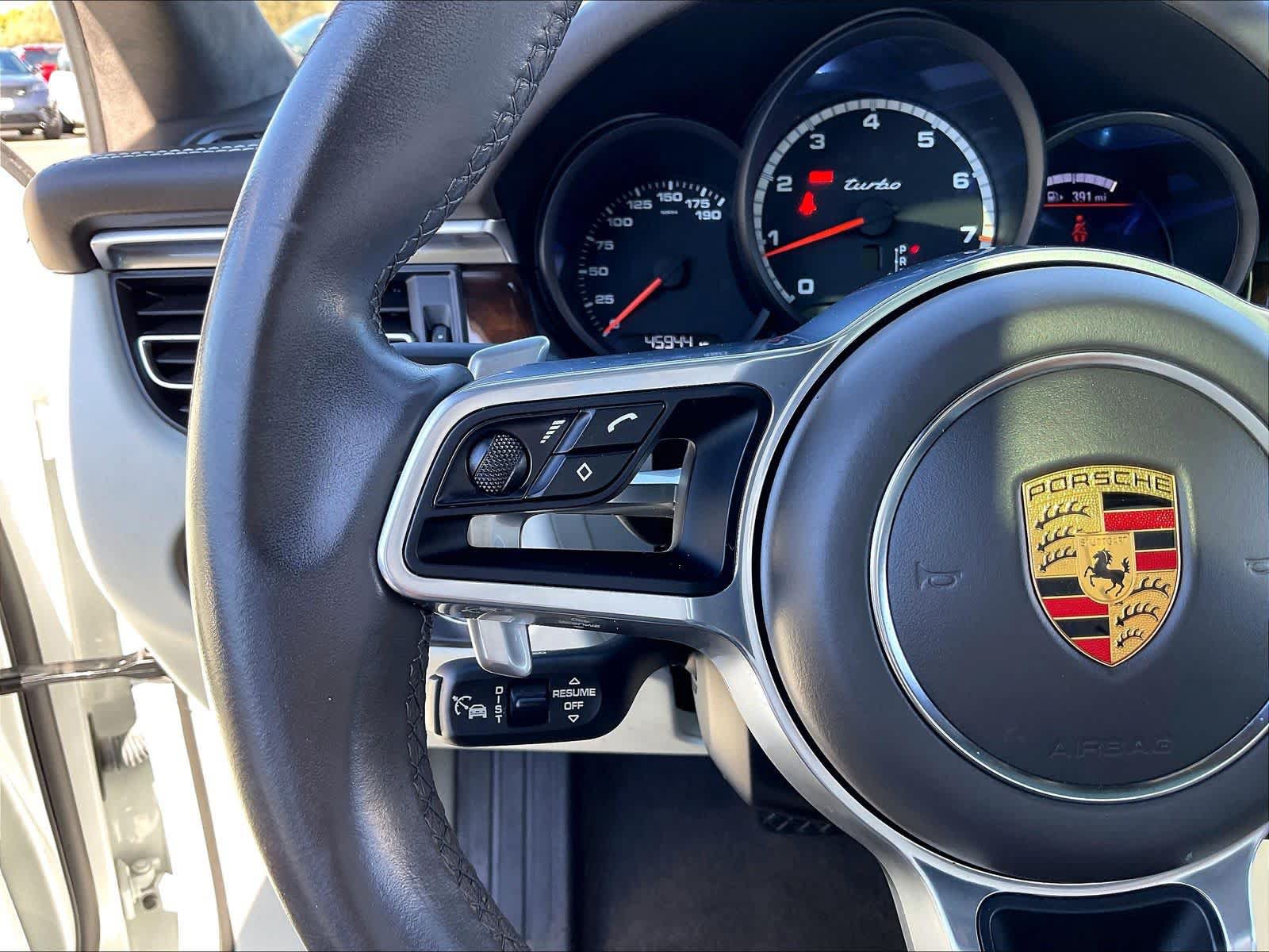 Used 2021 Porsche Macan Turbo AWD/4WD image 22