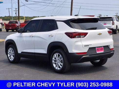 Used 2024 Chevrolet TrailBlazer LS w/ LS Convenience Package FWD image 4