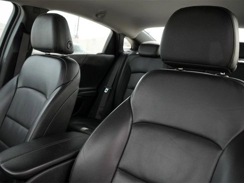 Used 2024 Chevrolet Malibu LT image 12