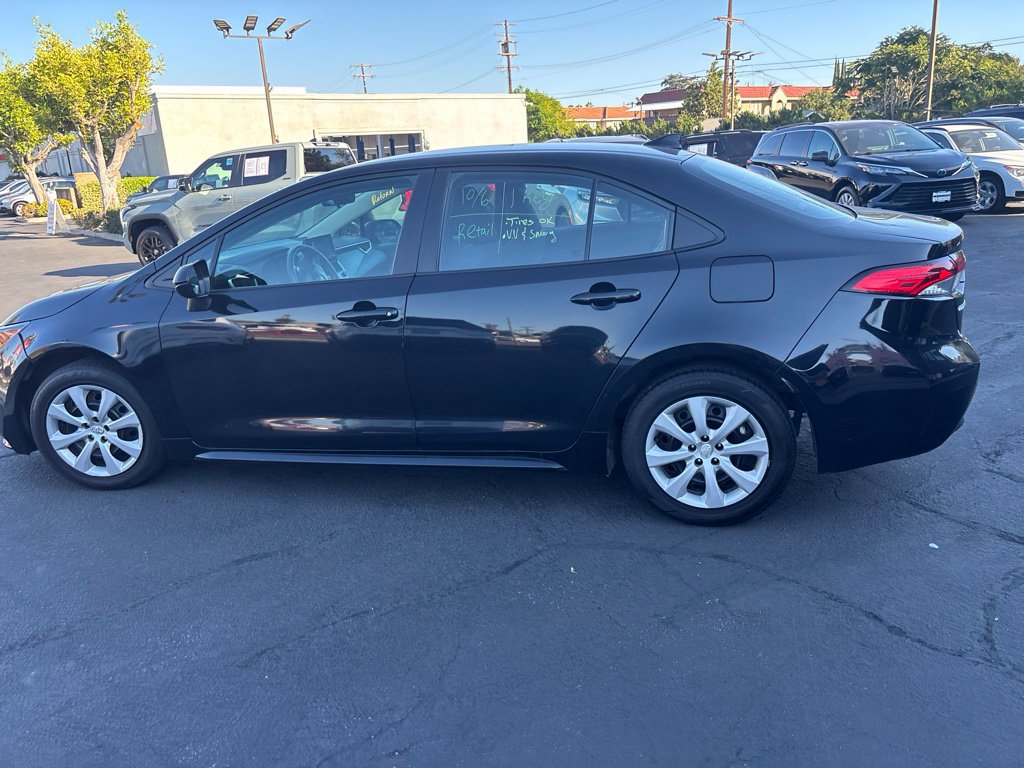 Used 2025 Toyota Corolla LE FWD image 7
