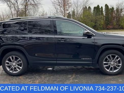 Certified 2024 GMC Terrain SLT image 9