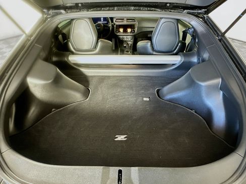Used 2023 Nissan Z w/ Floor Mat Package (L93) RWD image 24