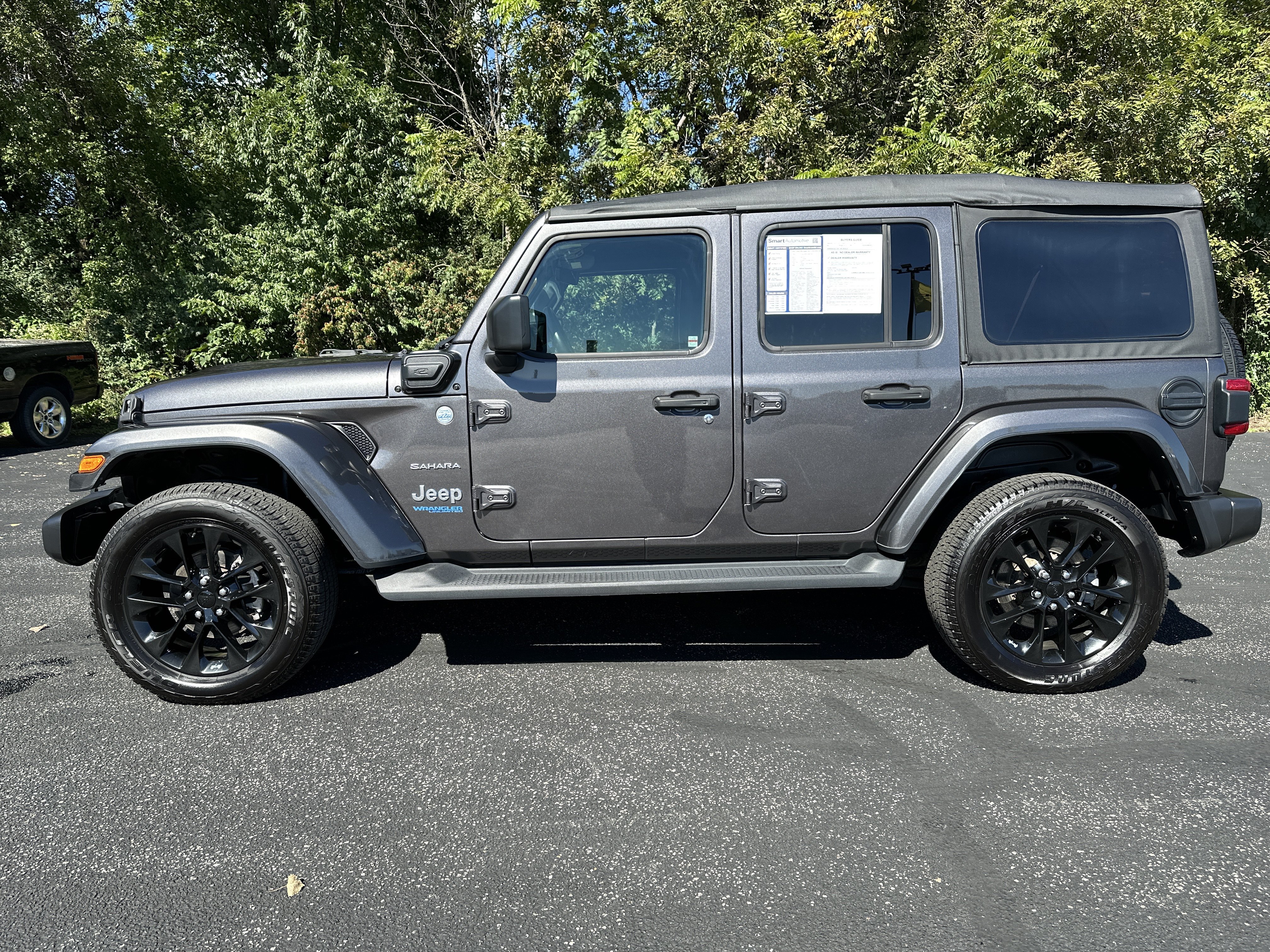 Used 2021 Jeep Wrangler Unlimited Sahara w/ Cold Weather Group AWD/4WD image 4