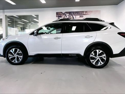 Used 2022 Subaru Outback Touring image 3