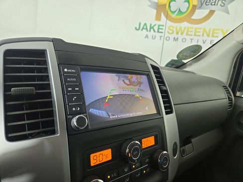 Used 2021 Nissan Frontier SV w/ Midnight Edition Floor Mats image 20