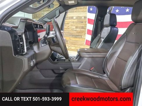 Used 2024 GMC Sierra 2500 Denali w/ Denali Reserve Package image 9