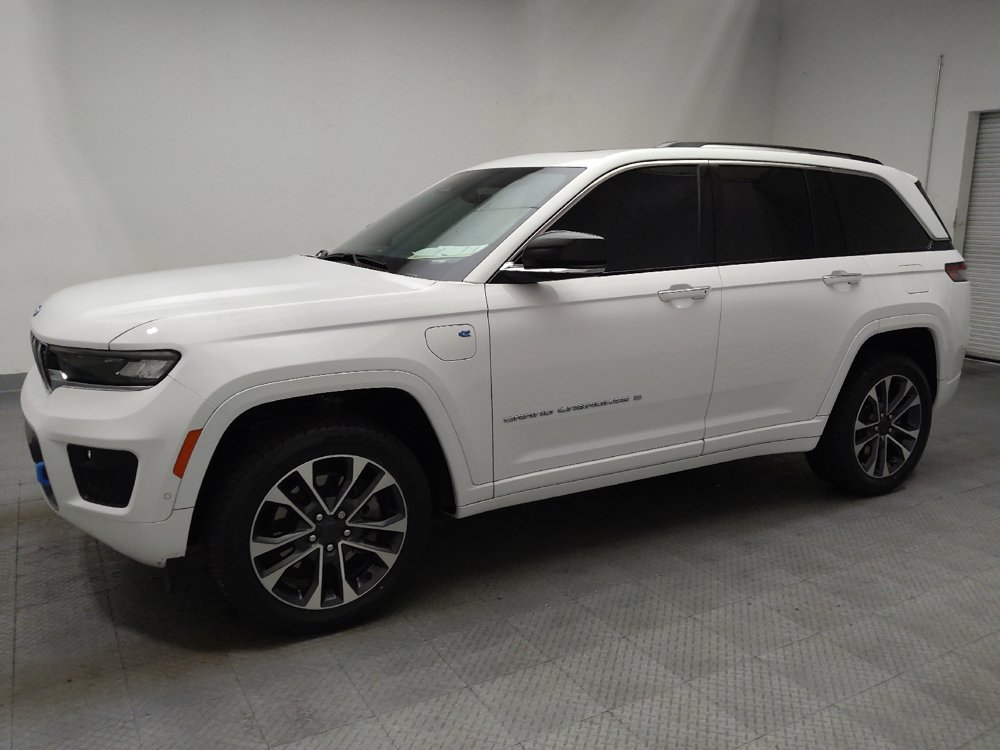 Used 2022 Jeep Grand Cherokee Overland AWD/4WD image 2