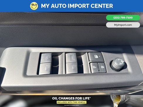 Used 2025 Toyota Tundra SR5 AWD/4WD image 11