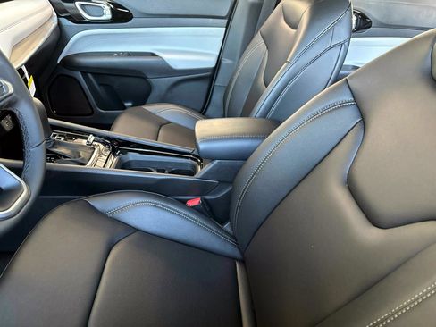 New 2026 Jeep Compass Limited image 13