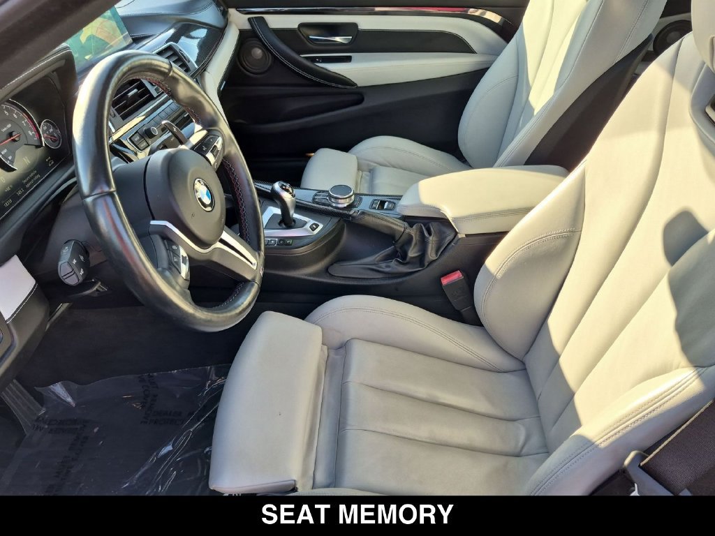 Used 2018 BMW M4 Convertible RWD image 20