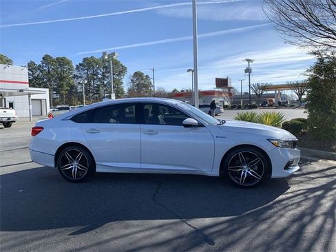 Used 2022 Honda Accord Touring image 9