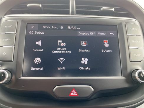 Used 2025 Kia Soul LX w/ LX Technology Package image 9