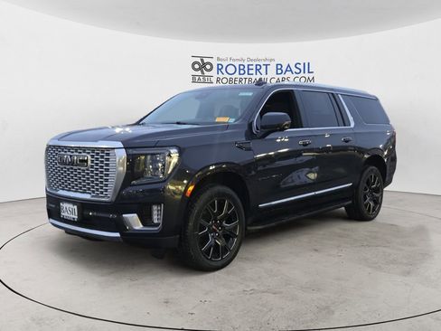 Used 2023 GMC Yukon XL Denali image 1