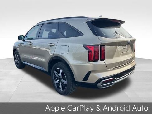 Certified 2021 Kia Sorento S w/ Panoramic Sunroof Package image 6