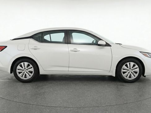 Used 2025 Nissan Sentra S FWD image 8