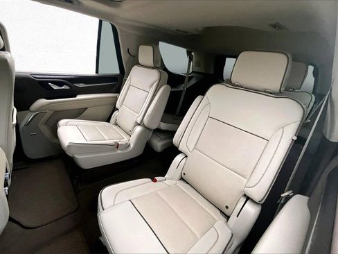 Used 2022 GMC Yukon Denali w/ Denali Premium Package image 22