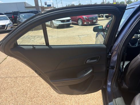 Used 2015 Chevrolet Malibu LT w/ Leather Package FWD image 19