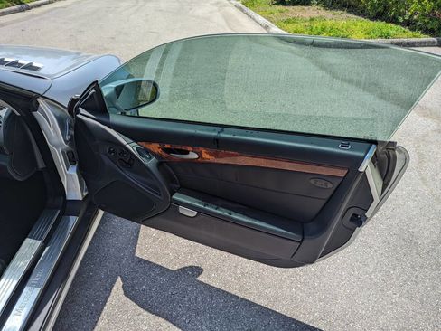 Used 2008 Mercedes-Benz SL 550 image 15