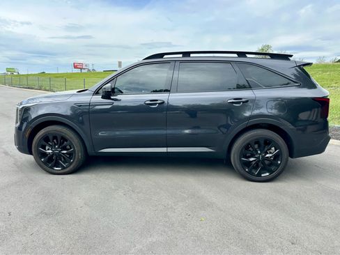 Used 2025 Kia Sorento SX Prestige w/ Olive Brown Leather Package image 8