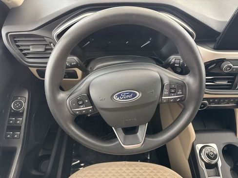 Used 2020 Ford Escape SE FWD image 25