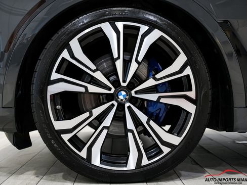 Used 2023 BMW X7 xDrive40i w/ M SPORT PACKAGE AWD/4WD image 92