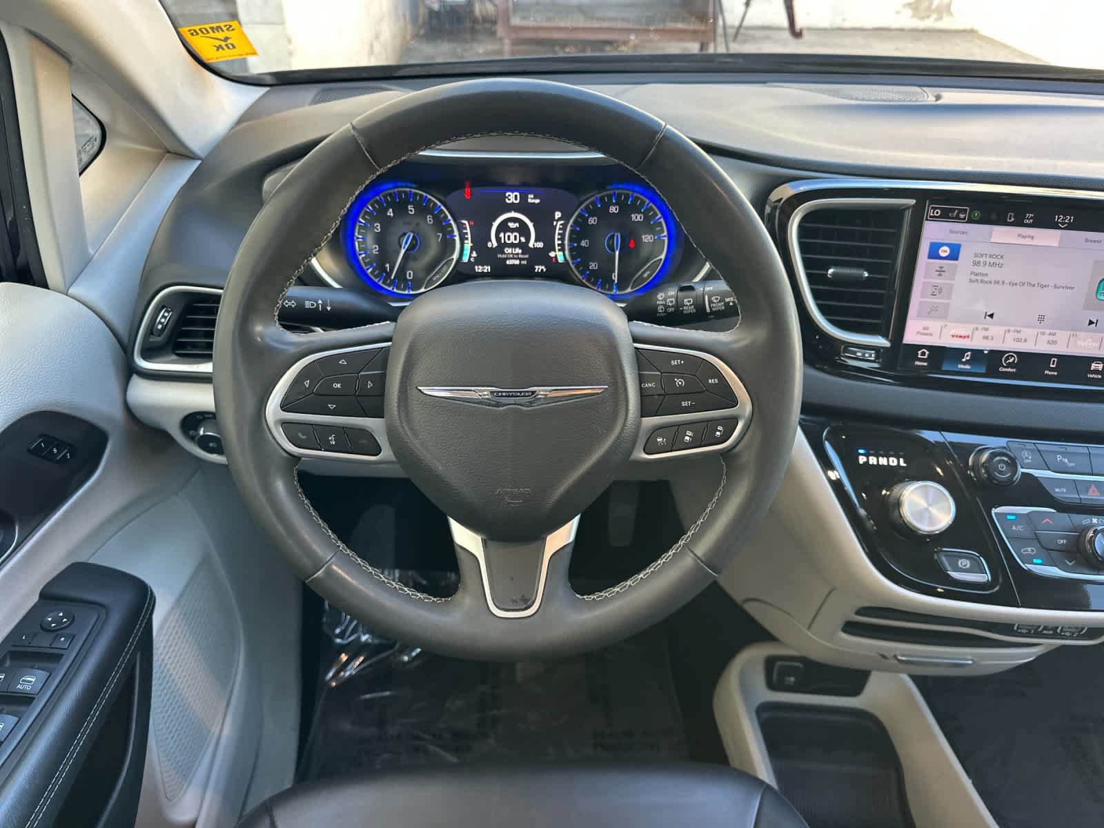 Used 2024 Chrysler Pacifica Touring-L FWD image 15