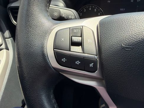 Used 2024 Ford Explorer XLT AWD/4WD image 29
