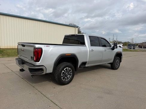 Used 2021 GMC Sierra 2500 SLE w/ SLE Value Package; AWD/4WD image 3