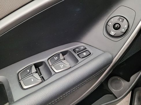Used 2018 Hyundai Santa Fe AWD image 27
