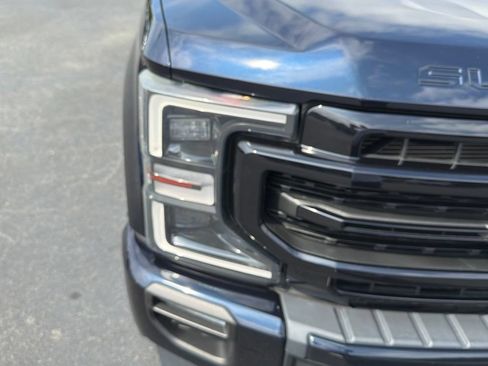 Used 2022 Ford F350 Lariat w/ Black Appearance Package AWD/4WD image 28