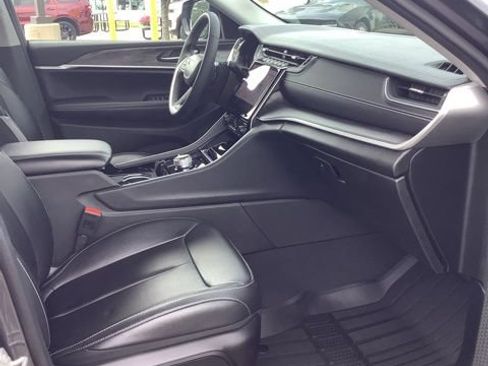 Certified 2023 Jeep Grand Cherokee L Limited AWD/4WD image 24