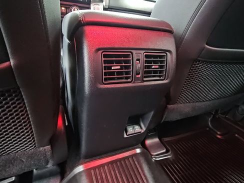 Used 2020 Toyota 4Runner SR5 image 32