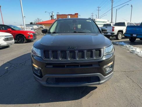 Used 2020 Jeep Compass Latitude image 3