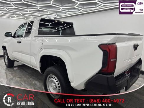 Used 2024 Toyota Tacoma SR image 4