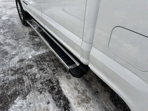 Used 2022 Ford F350 Lariat w/ Chrome Package image 38