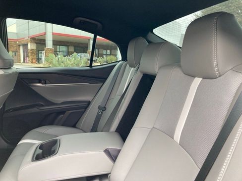 Certified 2025 Toyota Camry SE w/ Convenience Package image 9