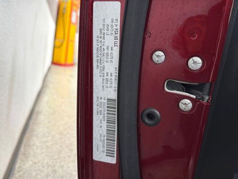 Used 2018 Dodge Challenger SRT Hellcat image 67