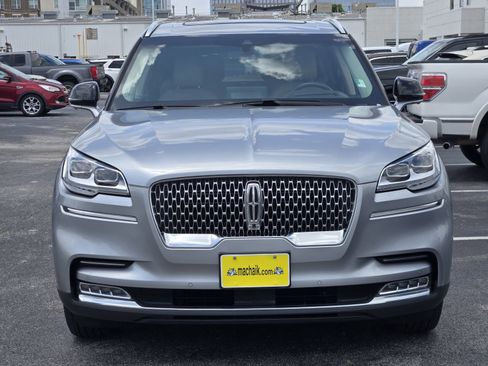 Used 2022 Lincoln Aviator Reserve w/ Equipment Group 201A AWD/4WD image 2