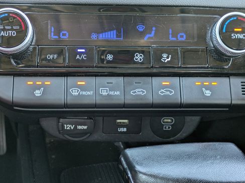 Certified 2024 Hyundai Elantra Limited image 22