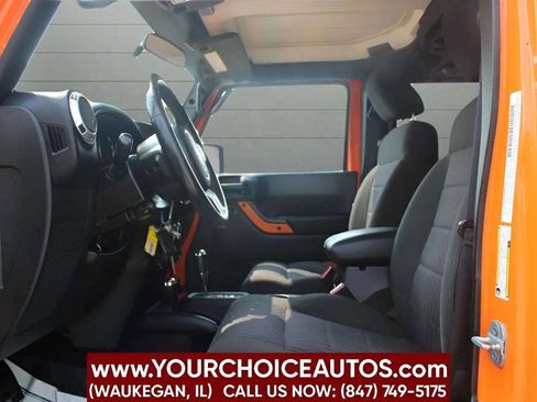 Used 2012 Jeep Wrangler Unlimited Sahara w/ Dual Top Group image 19