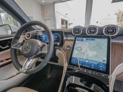 New 2026 Mercedes-Benz GLC 300 4MATIC image 19