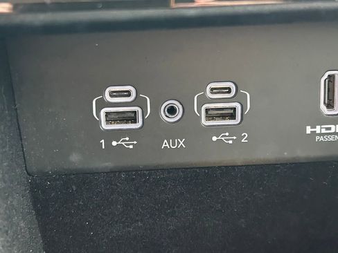 Used 2022 Jeep Grand Cherokee L Limited w/ Black Appearance Package image 36