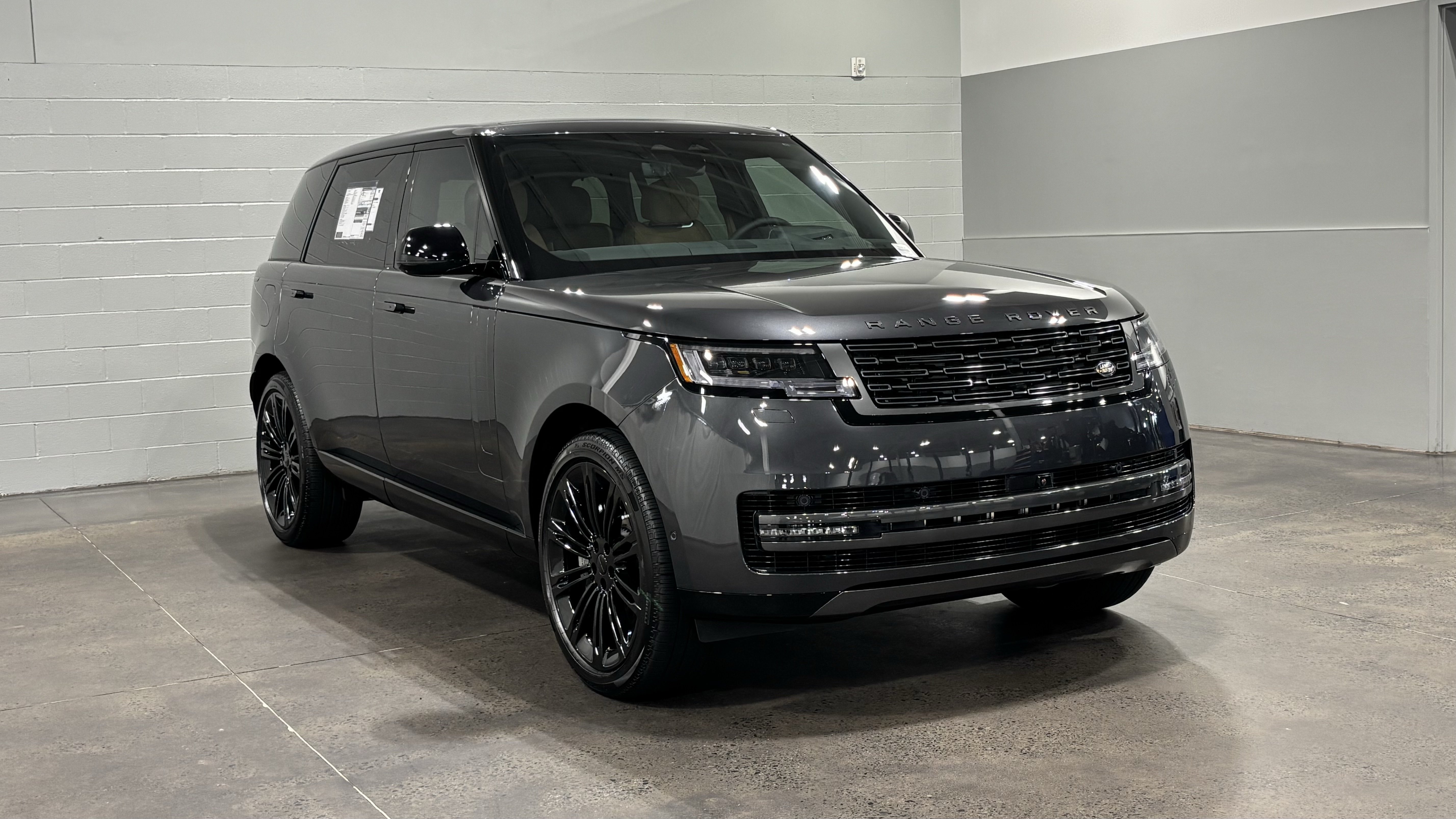 New 2026 Land Rover Range Rover Long Wheelbase SE AWD/4WD image 11