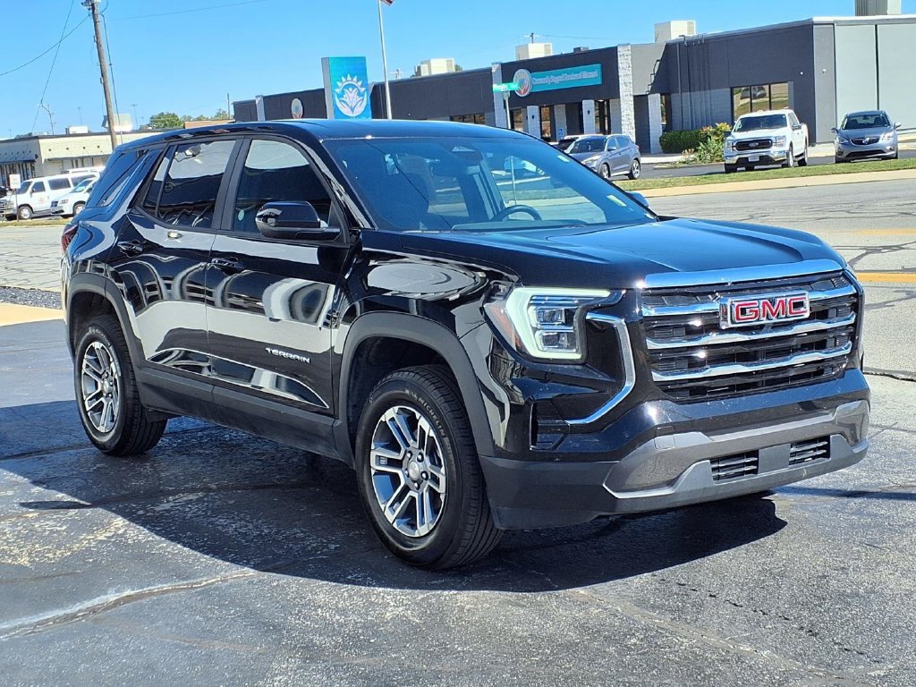 Used 2026 GMC Terrain Elevation AWD/4WD image 3