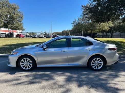Used 2023 Toyota Camry LE image 2