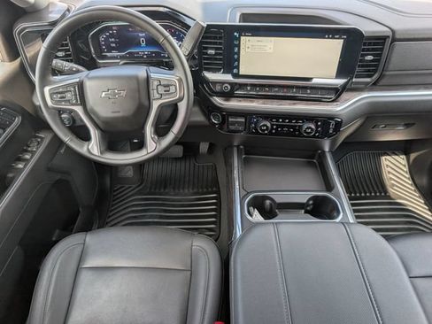 Used 2025 Chevrolet Silverado 2500 LTZ w/ LTZ Plus Package AWD/4WD image 8