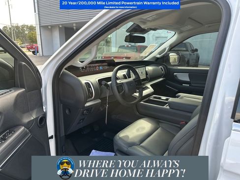 New 2026 Ford Expedition Max Active image 9