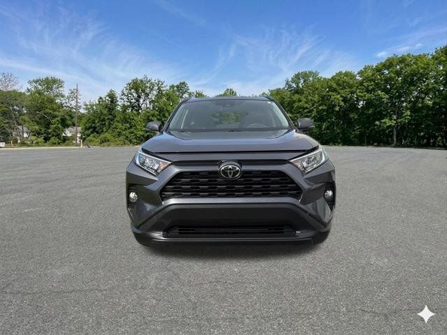 Used 2020 Toyota RAV4 XLE w/ Convenience Package AWD/4WD image 3