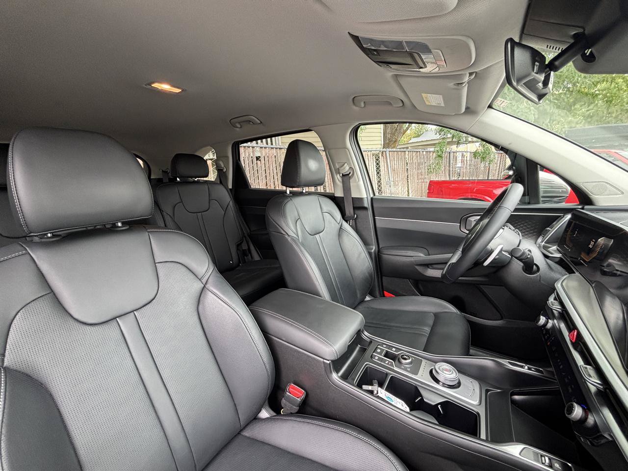 Used 2025 Kia Sorento EX AWD/4WD image 25