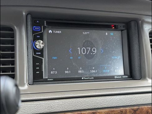 Used 2010 Mercury Grand Marquis LS image 17